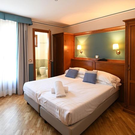 Hotel Cavour Rapallo Buitenkant foto