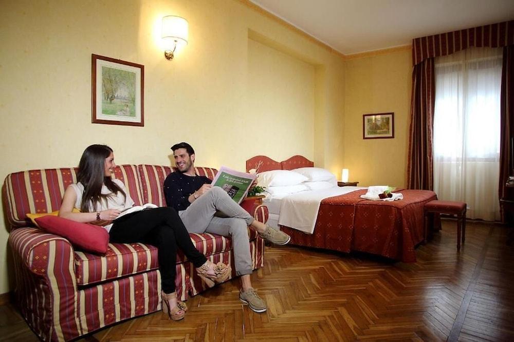Hotel Cavour Rapallo Buitenkant foto