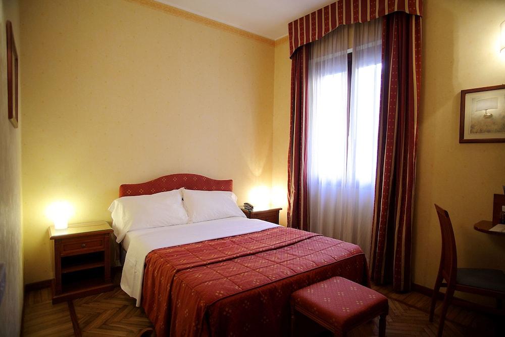 Hotel Cavour Rapallo Buitenkant foto