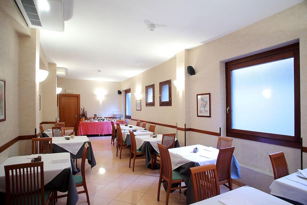 Hotel Cavour Rapallo Buitenkant foto