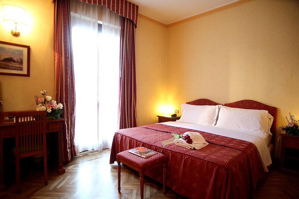 Hotel Cavour Rapallo Buitenkant foto