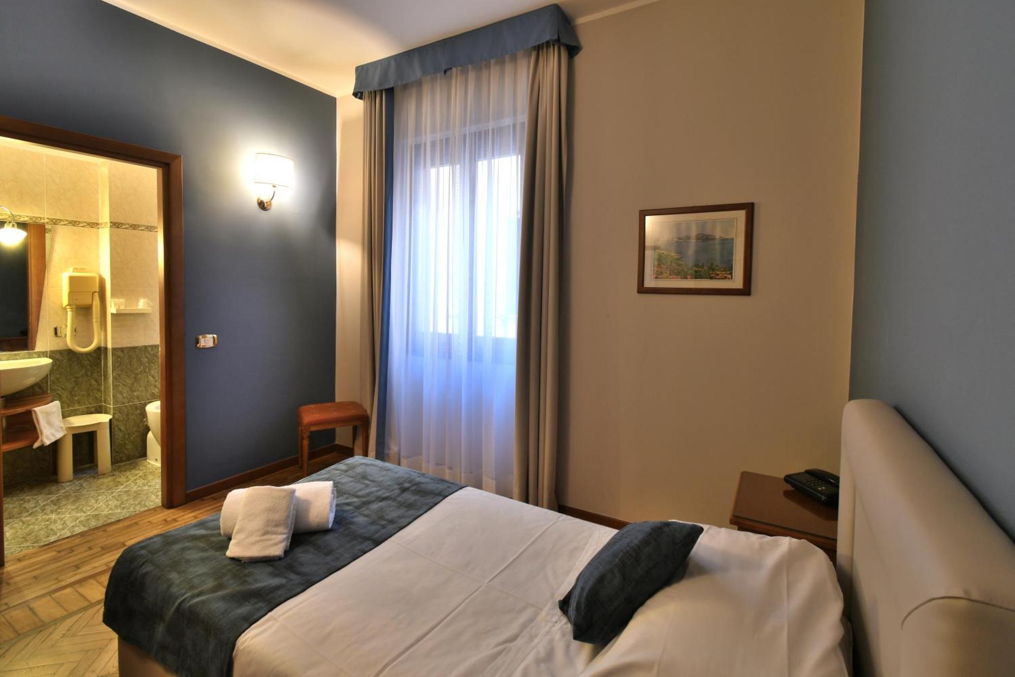 Hotel Cavour Rapallo Buitenkant foto