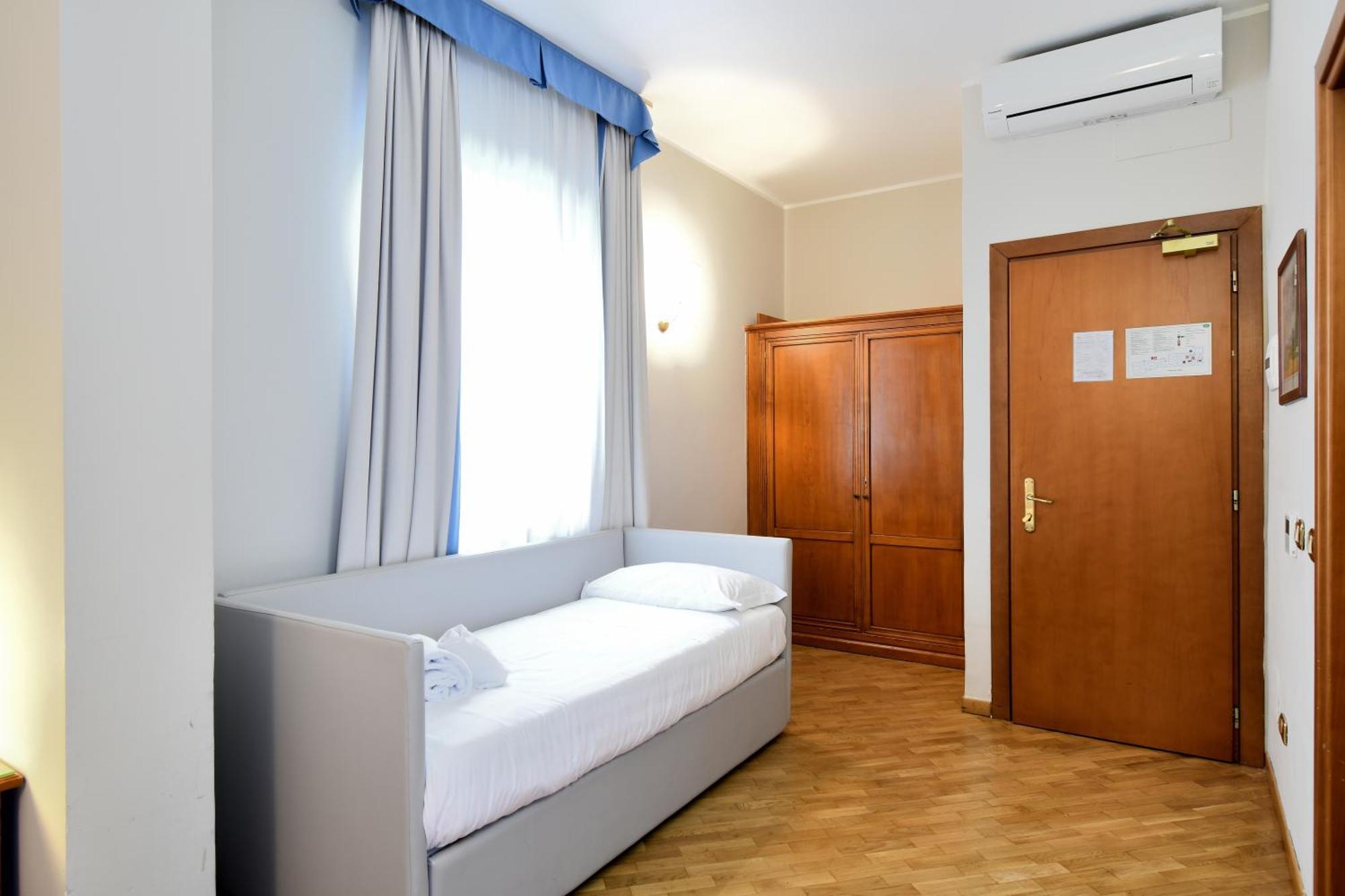 Hotel Cavour Rapallo Buitenkant foto