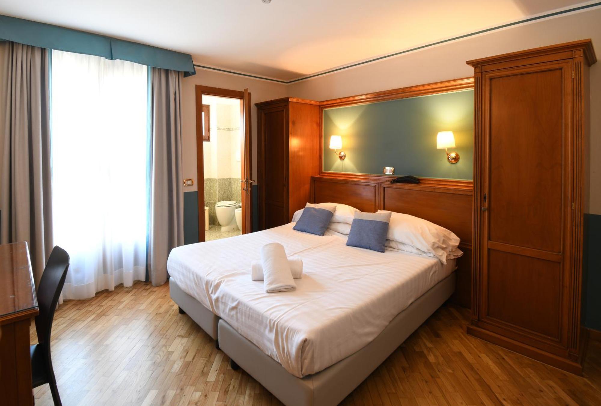 Hotel Cavour Rapallo Buitenkant foto